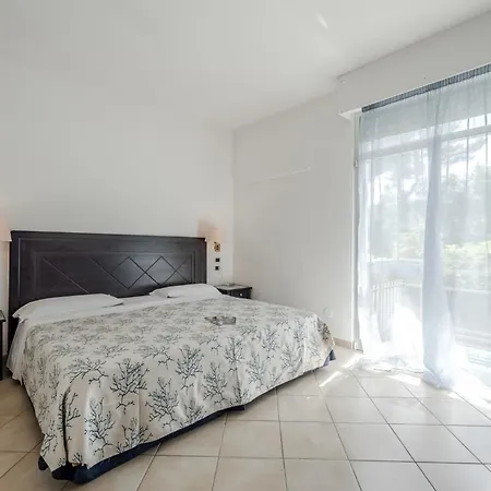Aparthotel Hotiday Collection - Porto Azzurro